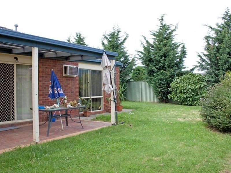 13 Woodchase Court, Cranbourne East VIC 3977