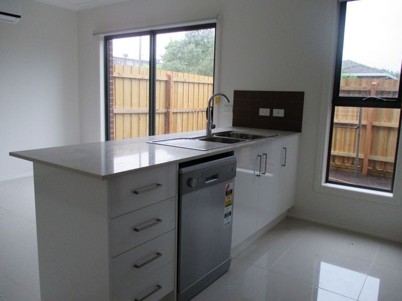 Unit 5/33 New Street, Dandenong VIC 3175