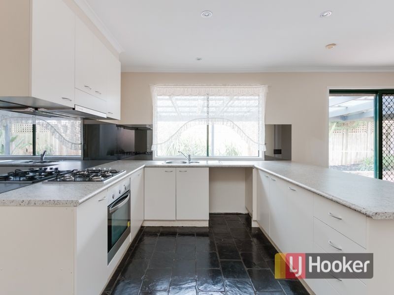 18 Raleigh Drive, Narre Warren South VIC 3805