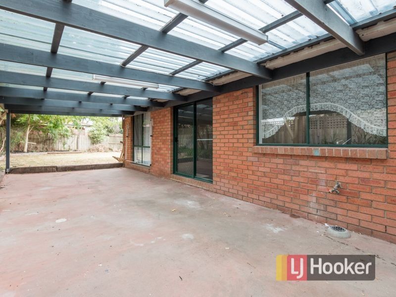 18 Raleigh Drive, Narre Warren South VIC 3805