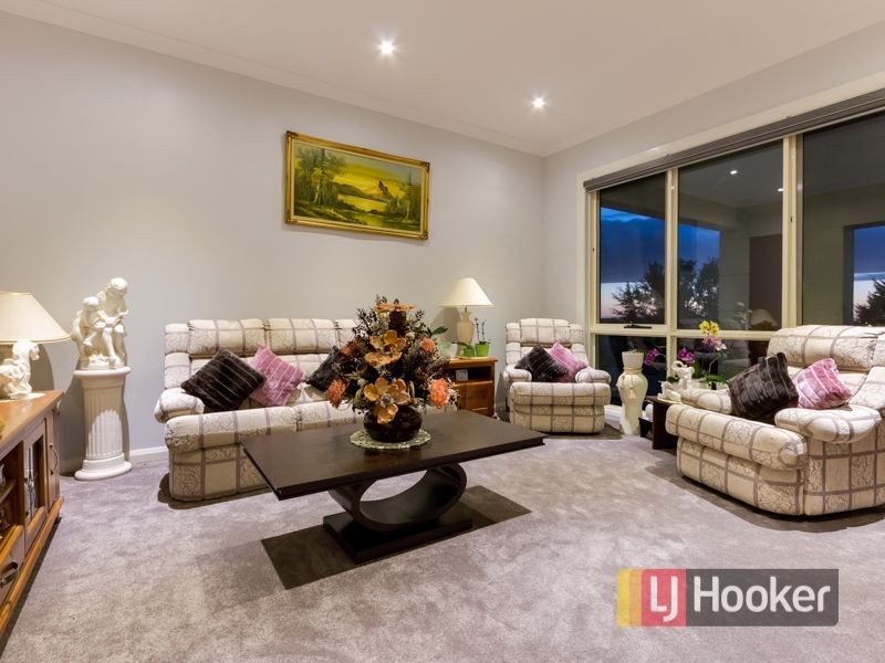 6-8 Cranston Close, Narre Warren North VIC 3804