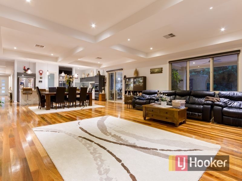 6-8 Cranston Close, Narre Warren North VIC 3804