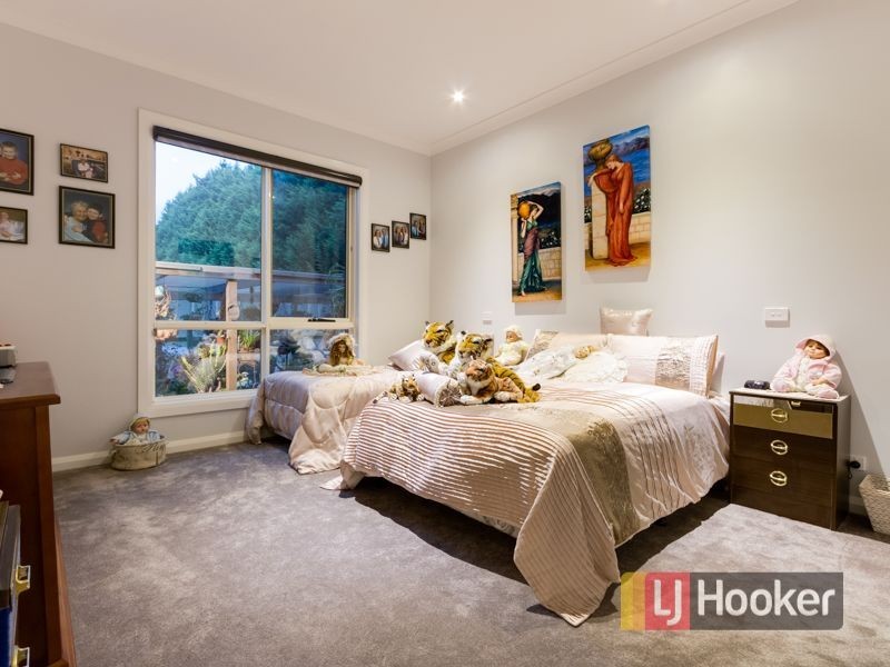 6-8 Cranston Close, Narre Warren North VIC 3804