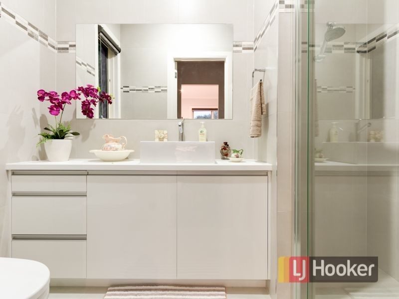 6-8 Cranston Close, Narre Warren North VIC 3804