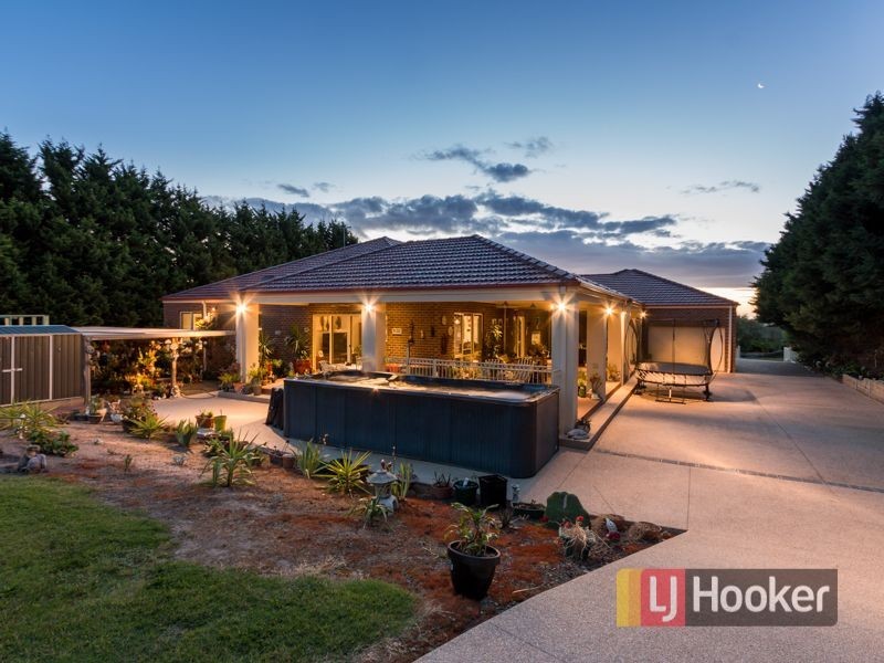 6-8 Cranston Close, Narre Warren North VIC 3804