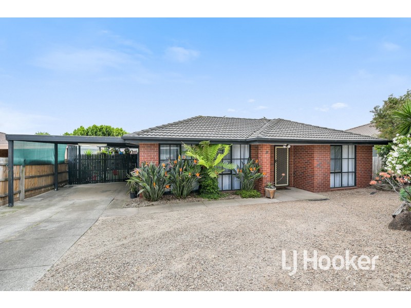 27 Central Road, Hampton Park VIC 3976