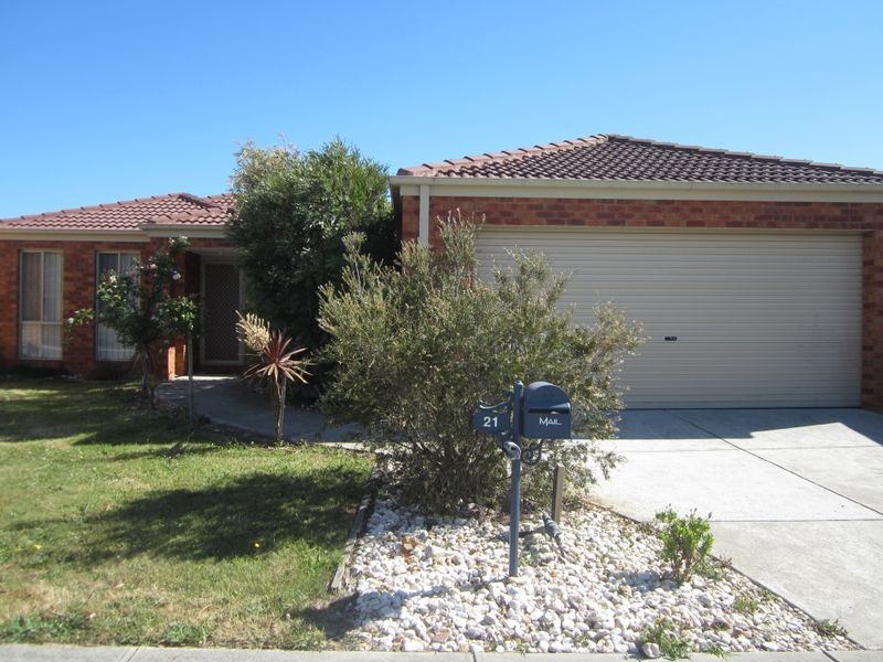 21 Domino Way, Hampton Park VIC 3976