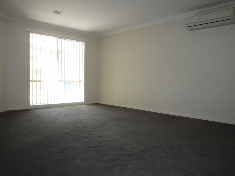21 Domino Way, Hampton Park VIC 3976