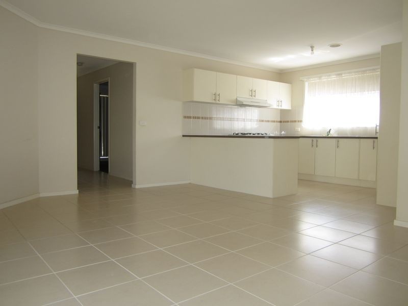 21 Domino Way, Hampton Park VIC 3976