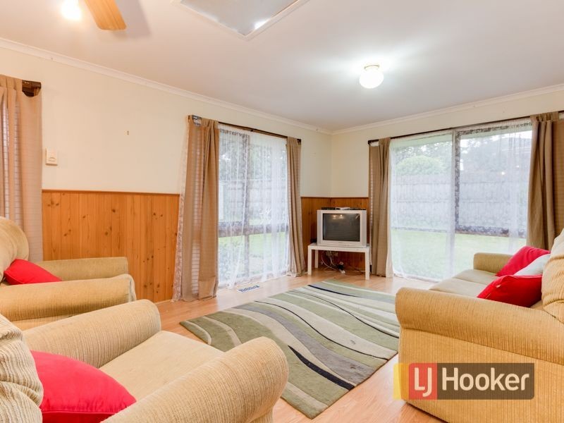 8 Reed Court, Endeavour Hills VIC 3802