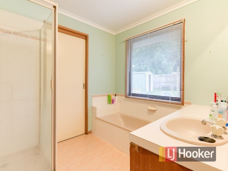 8 Reed Court, Endeavour Hills VIC 3802