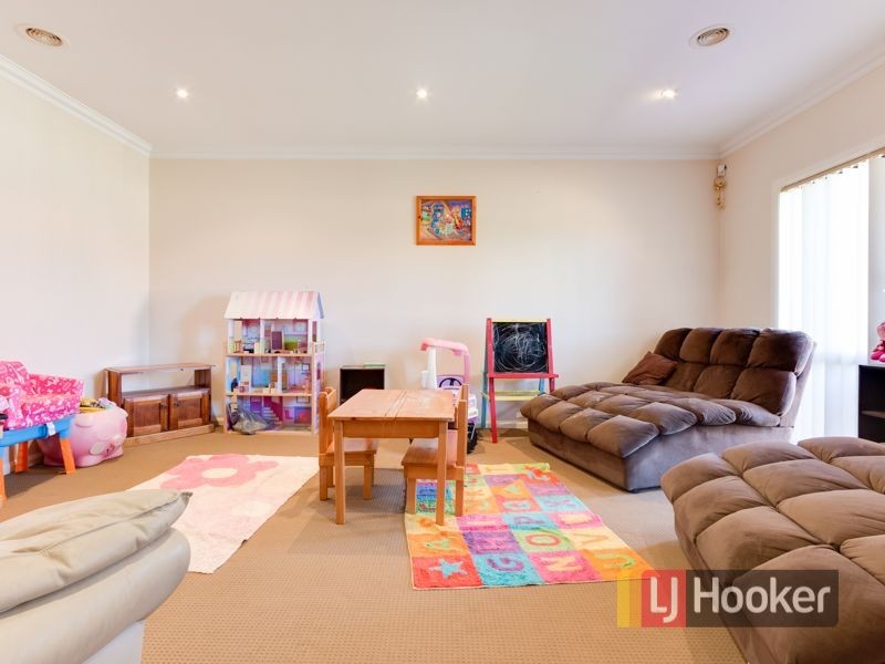 69 Elliott Parade, Lynbrook VIC 3975