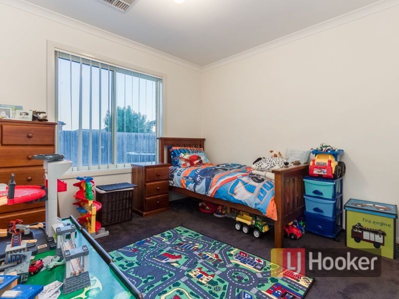 5 Cusack Way, Lynbrook VIC 3975