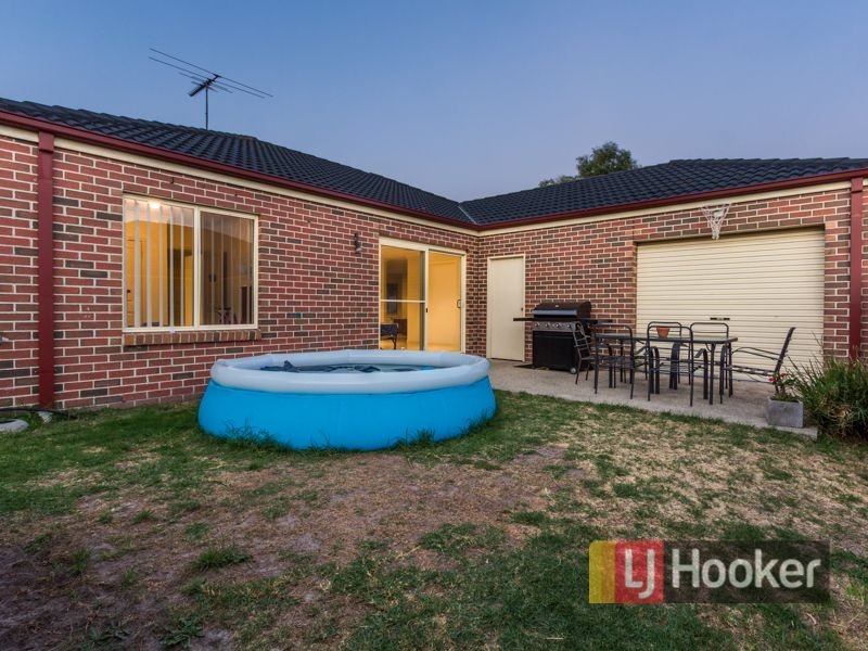 5 Cusack Way, Lynbrook VIC 3975