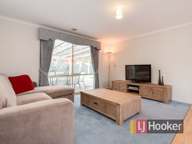 6 Langbourne Drive, Narre Warren South VIC 3805