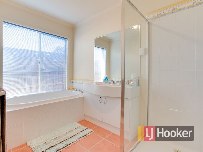 6 Langbourne Drive, Narre Warren South VIC 3805