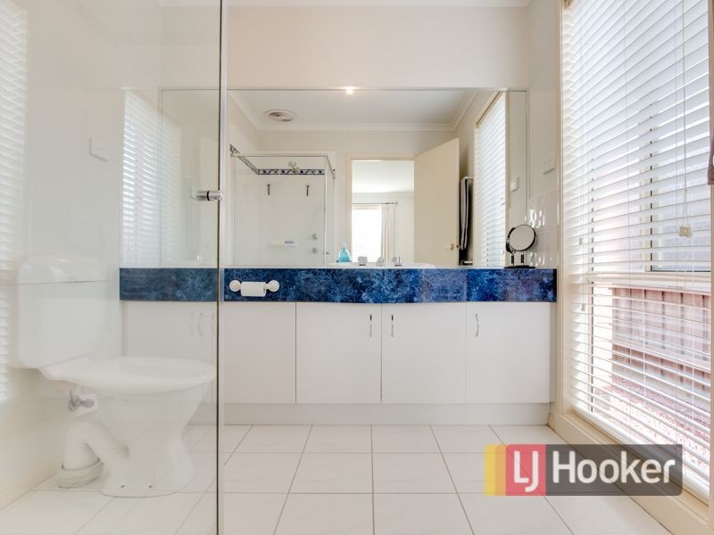 6 Langbourne Drive, Narre Warren South VIC 3805