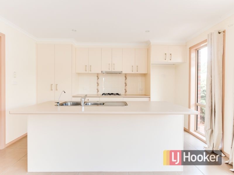 26 Dewpoint Crescent, Hampton Park VIC 3976