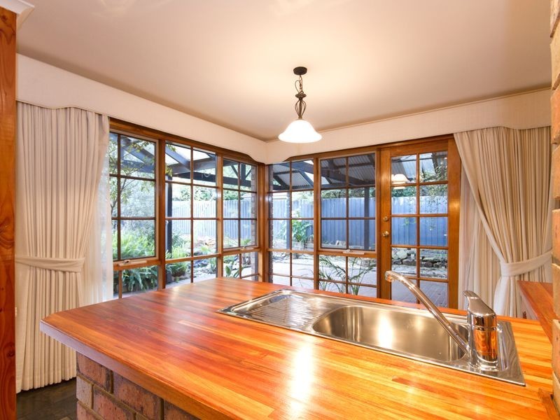 39 The Promenade, Narre Warren South VIC 3805