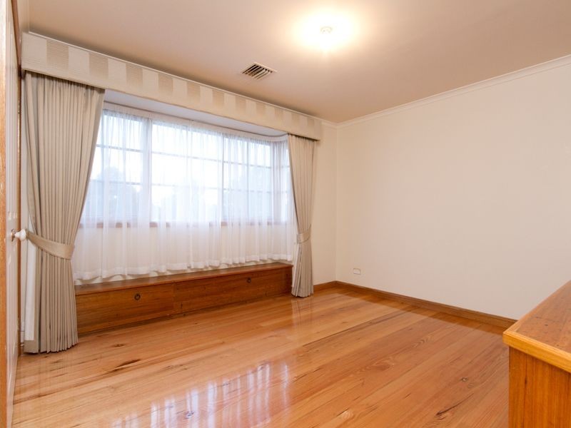 39 The Promenade, Narre Warren South VIC 3805