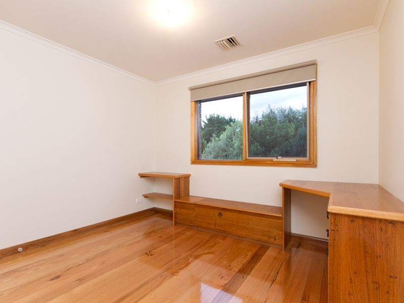 39 The Promenade, Narre Warren South VIC 3805