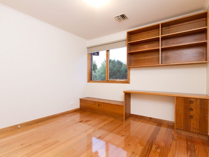 39 The Promenade, Narre Warren South VIC 3805