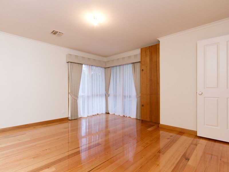 39 The Promenade, Narre Warren South VIC 3805