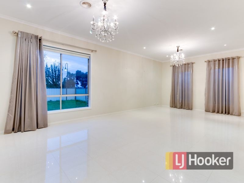 25 Cantwell Road, Narre Warren North VIC 3804