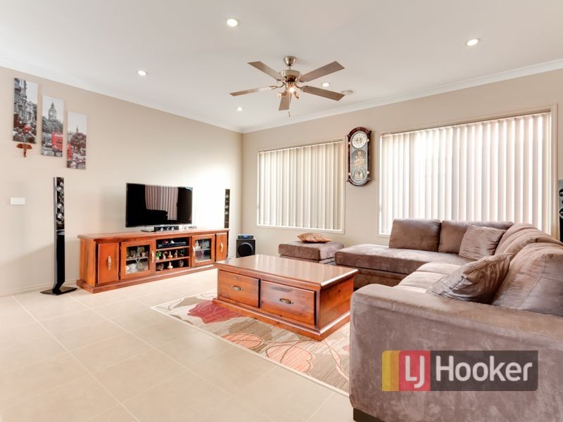 78 Mackillop Way, Clyde North VIC 3978