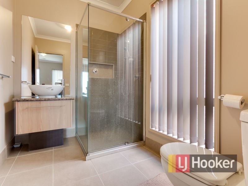 78 Mackillop Way, Clyde North VIC 3978