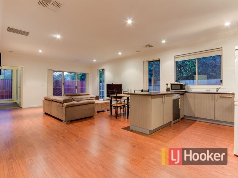 10A Strathavan Drive, Berwick VIC 3806