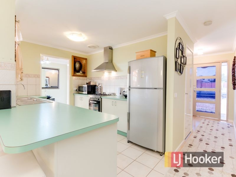 35 Ivan Crescent, Hampton Park VIC 3976