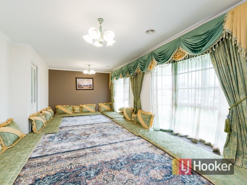 30 Monahans Road, Cranbourne VIC 3977