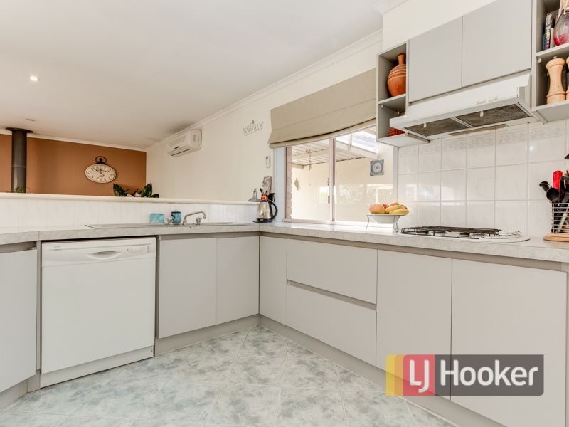 24 Valley View Rise, Hampton Park VIC 3976