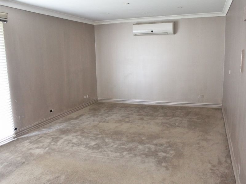 19 Ivan Cres, Hampton Park VIC 3976