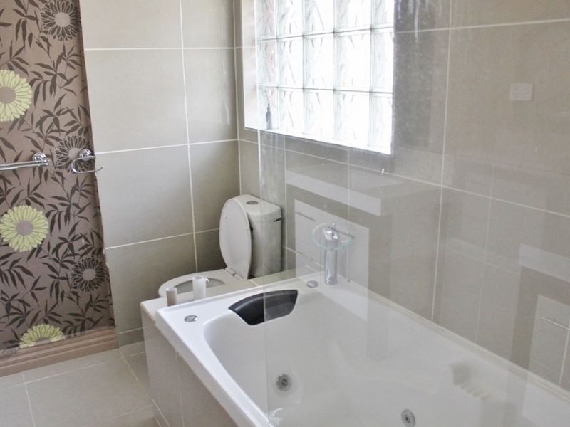 19 Ivan Cres, Hampton Park VIC 3976