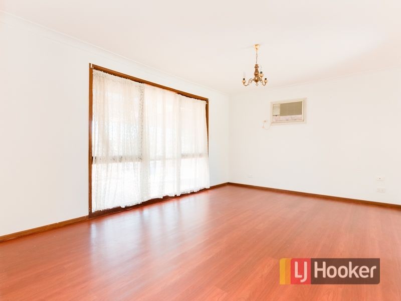 10 Simon Court, Hampton Park VIC 3976