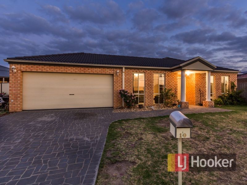 10 Honey Myrtle Way, Cranbourne VIC 3977