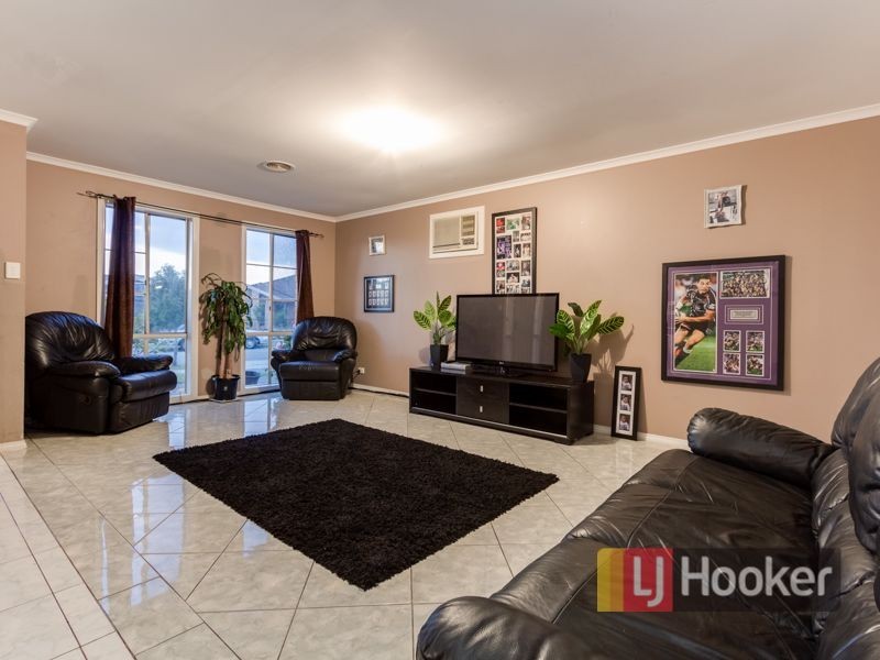 10 Honey Myrtle Way, Cranbourne VIC 3977