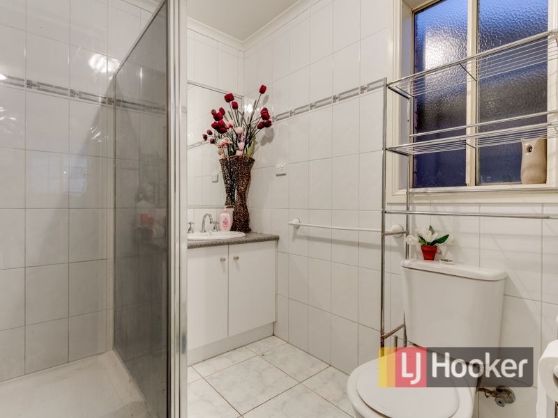 10 Honey Myrtle Way, Cranbourne VIC 3977