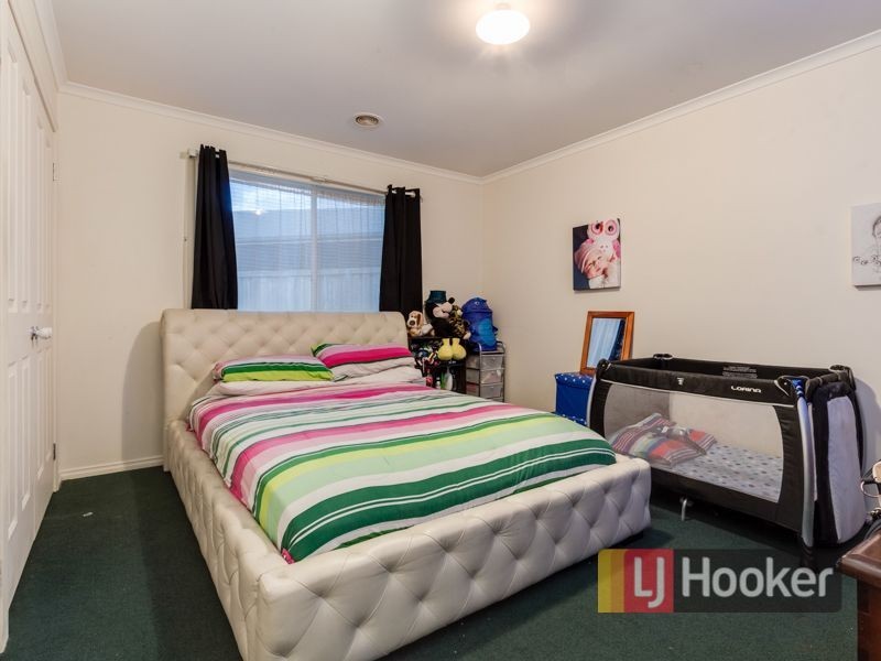 10 Honey Myrtle Way, Cranbourne VIC 3977
