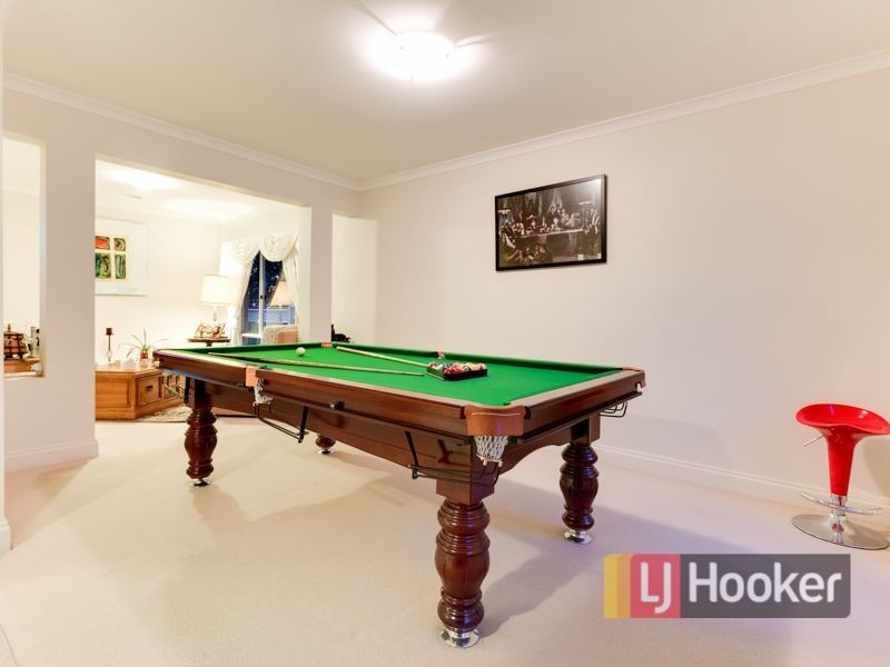135 Montbrae Circuit, Narre Warren North VIC 3804