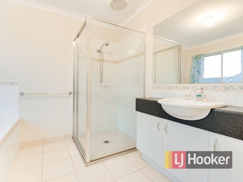 135 Montbrae Circuit, Narre Warren North VIC 3804