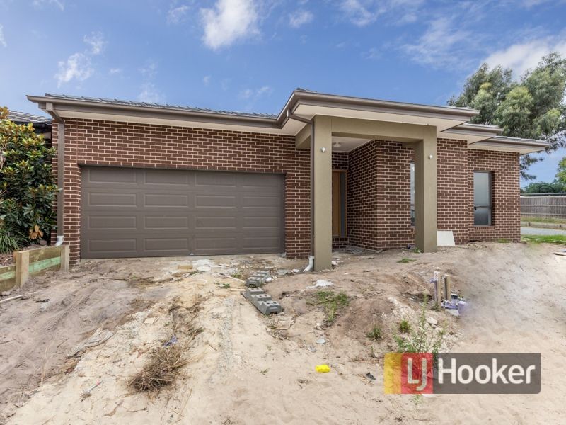 69 Mannavue Boulevard, Cranbourne North VIC 3977