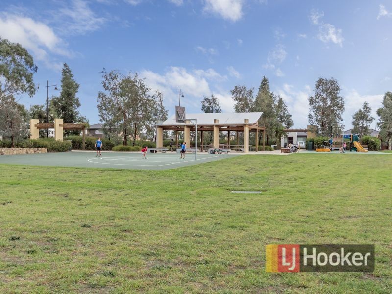 69 Mannavue Boulevard, Cranbourne North VIC 3977