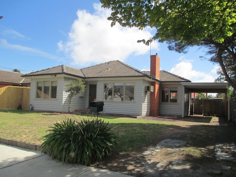 27 Parkland Avenue, Hampton Park VIC 3976
