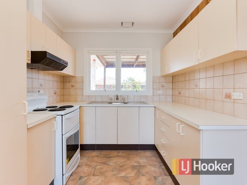 27 Parkland Avenue, Hampton Park VIC 3976