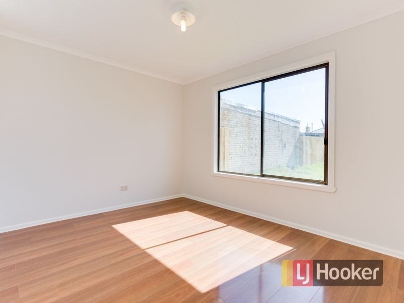 27 Parkland Avenue, Hampton Park VIC 3976