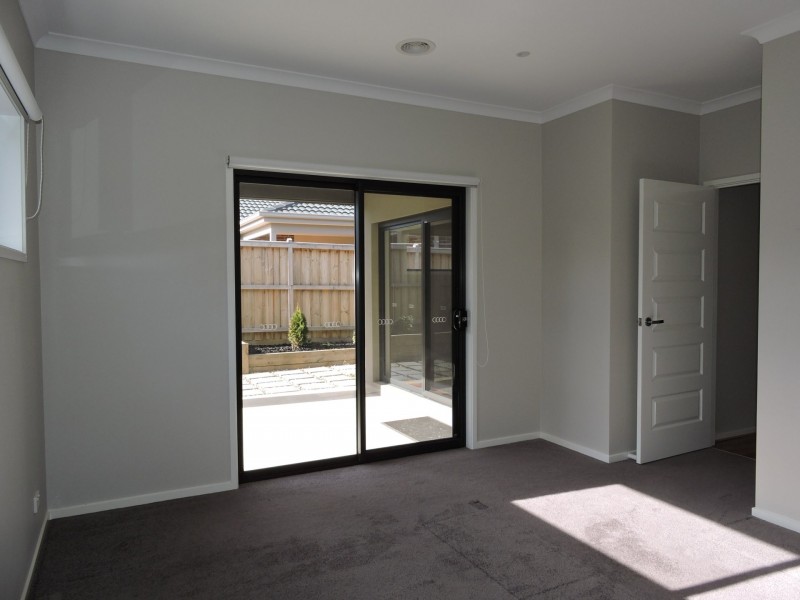 3 Jomon Way, Officer VIC 3809