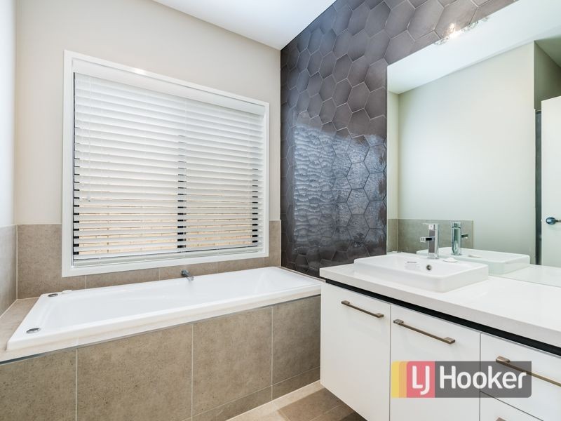 3 Jomon Way, Officer VIC 3809